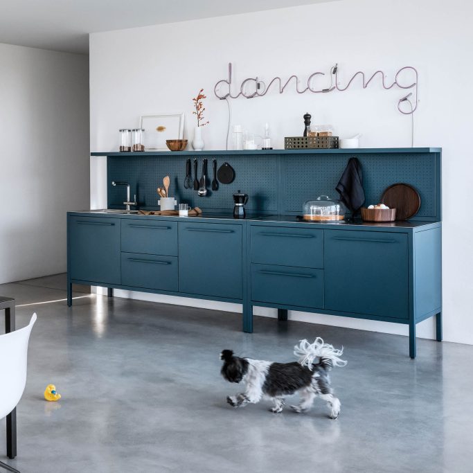 FRAME Kitchen + INOX Top - Kleur Ocean Blue