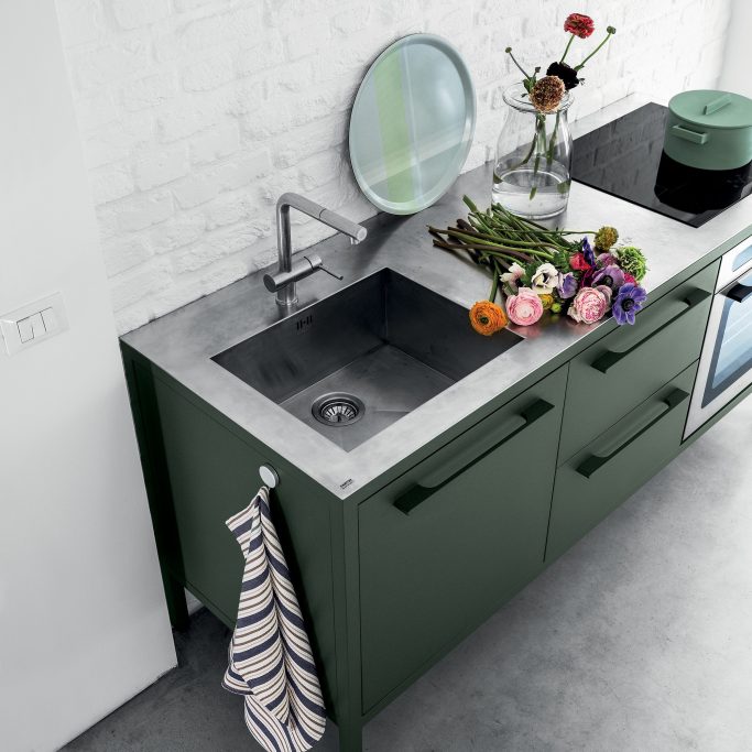 FRAME Kitchen + INOX top - Kleur Moss Green