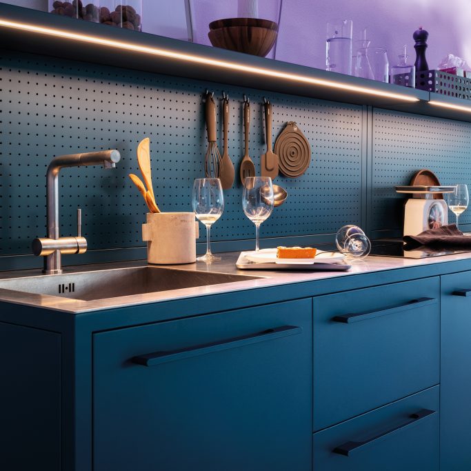 FRAME Kitchen + INOX Top - Kleur Ocean Blue
